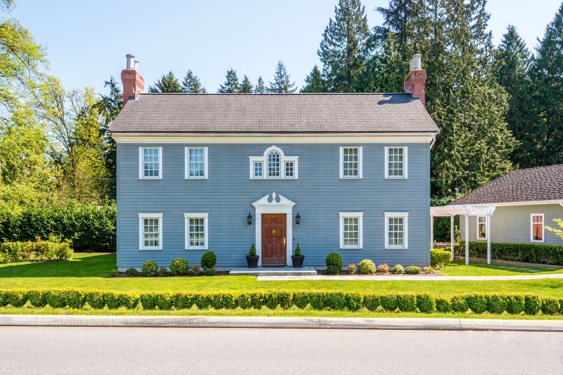 Colonial re-roof by Roxaco Roofing